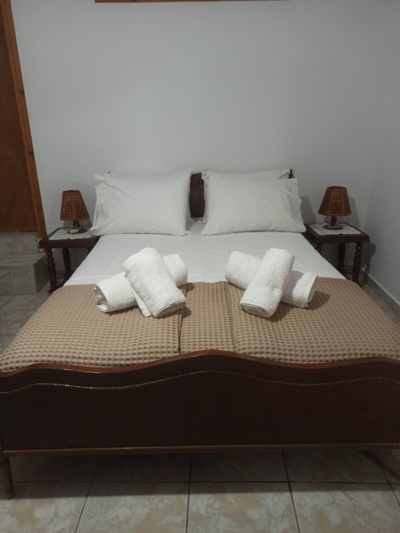 Double bedroom at Villa Kakoliri